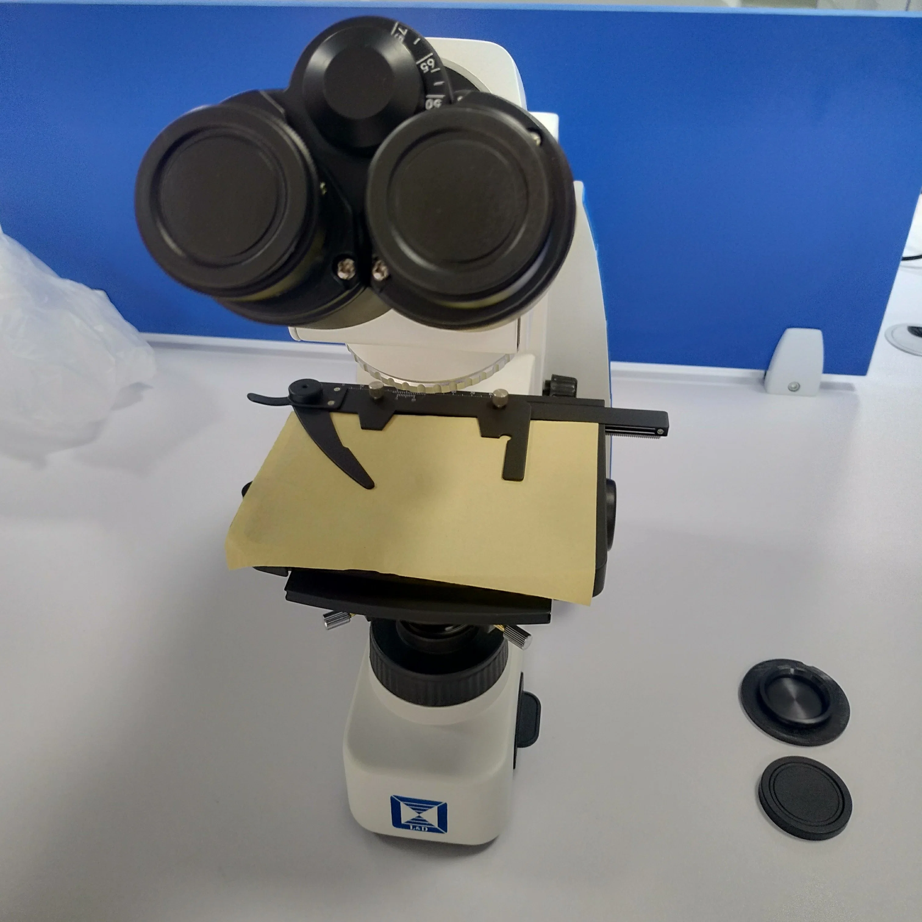 Manual Routine Trinocular Biological Microscope for Student Education (LB-202)