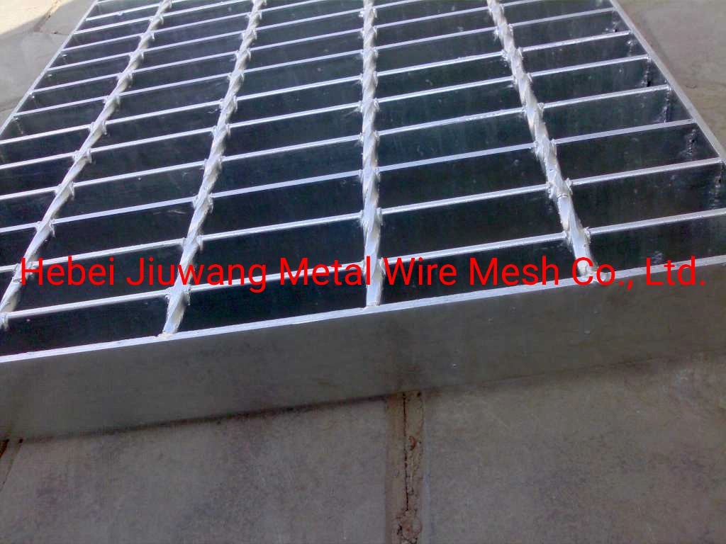 Construction Materials Hot DIP Galvanized Industrial Heavy Duty Grating Steel Drainage Cover Steel Manhole Cover Floor Drain Cover Ditch Cover Sewage Cover