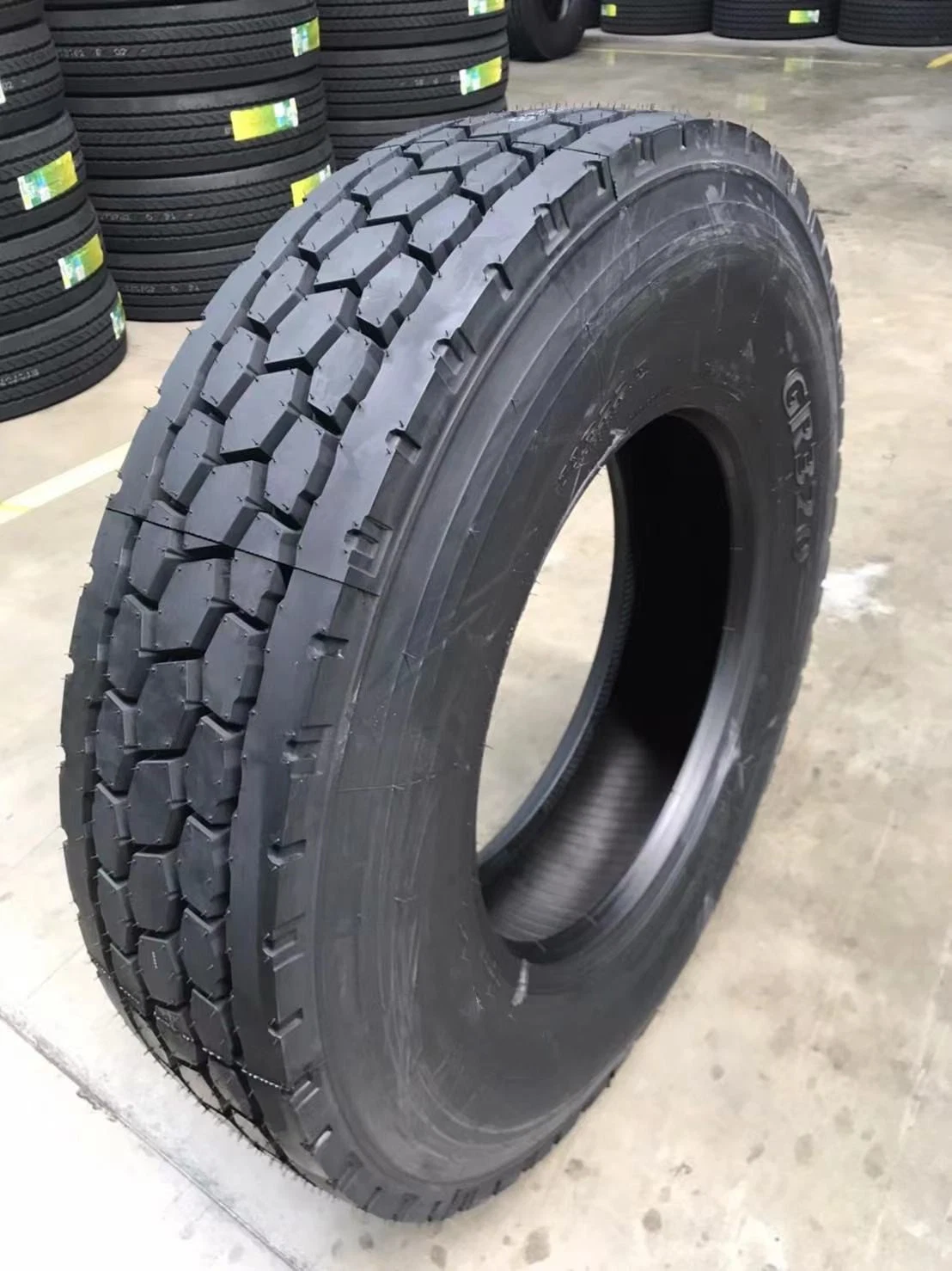 Tubeless tbr tires All Steel Radial truck and Bus Tyre with High Performance High Quality Lug Pattern Good Price Superb Wear Resistance and Overloading tyres