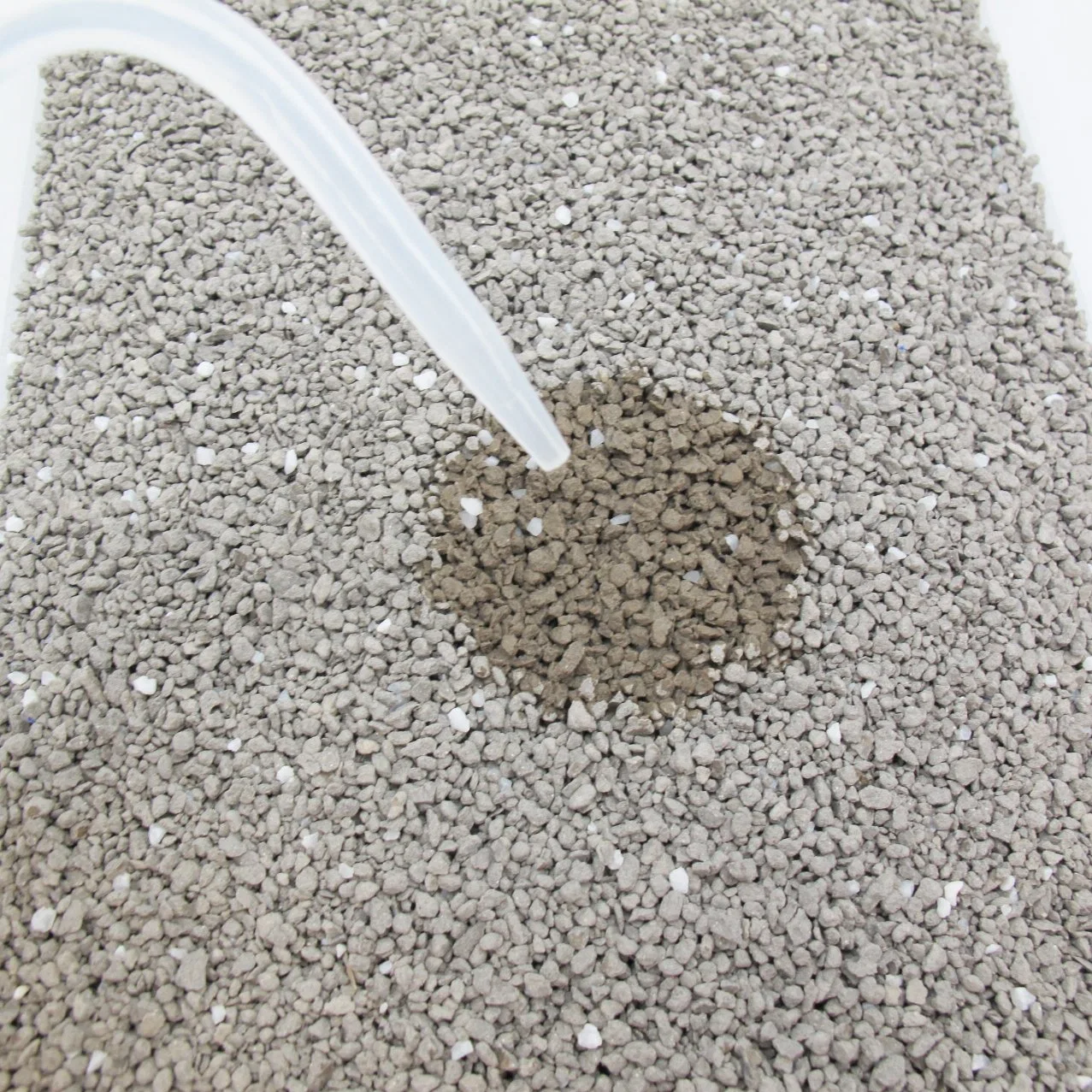 Powerful Absorbent Superior Clumping Flushable Pet Product 1-2mm Small Ball Shapes Bentonite Cat Sands+0.5-3mm Mineral Sands Cat Litter Bentonite Clay