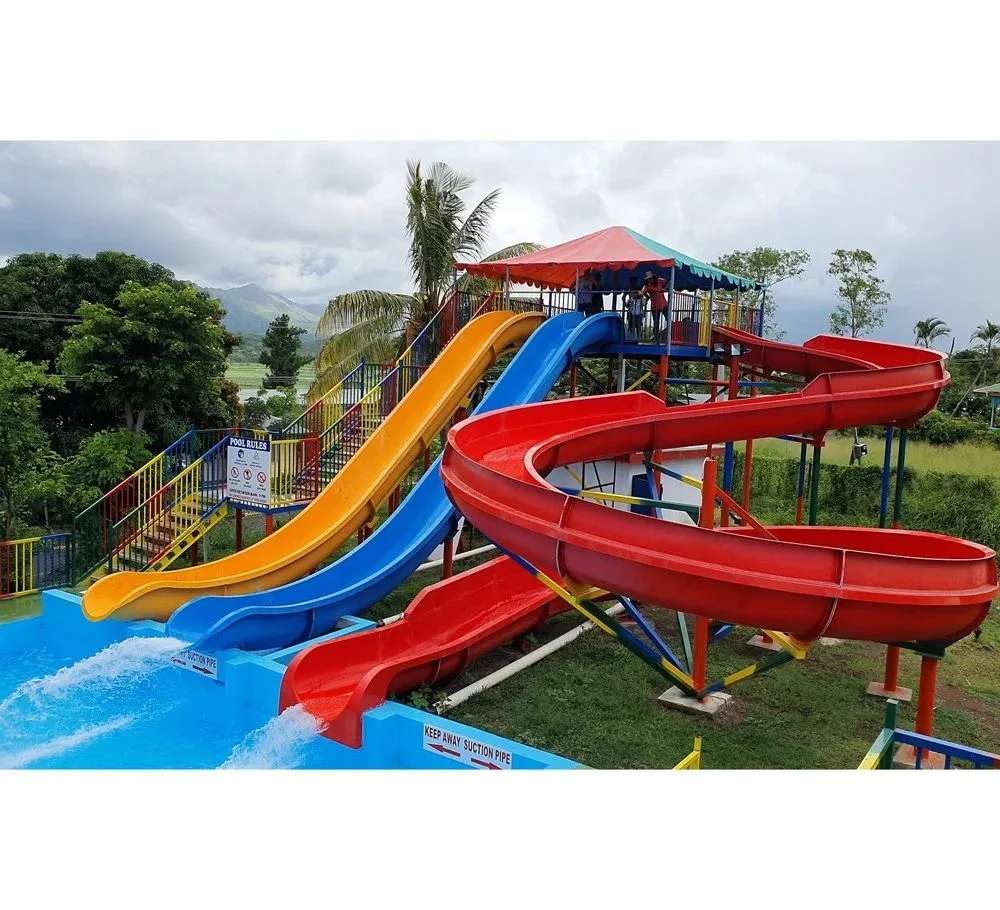 Parc aquatique extérieur, ensembles de jeux pour enfants, piscine hors sol avec toboggan aquatique.