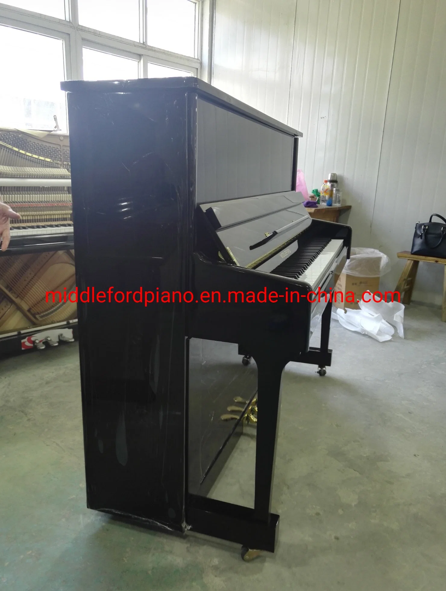 Middleford Piano Factory Outlet Acoustic Upright Piano up-121e