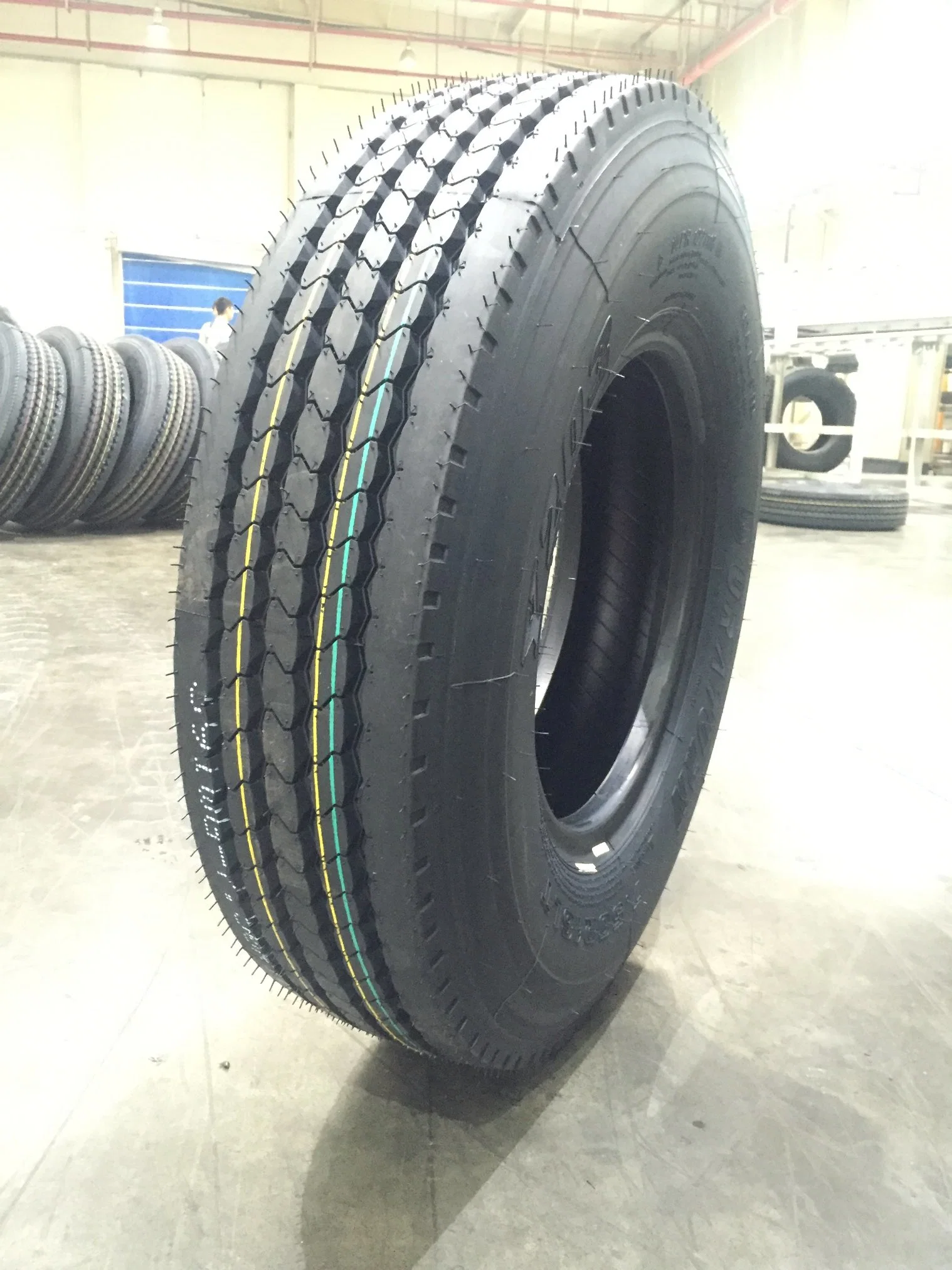 China Mayoreo 275/70r22.5 neumático radial de acero para autobuses TBR Marca Duraturn/Dynacargo