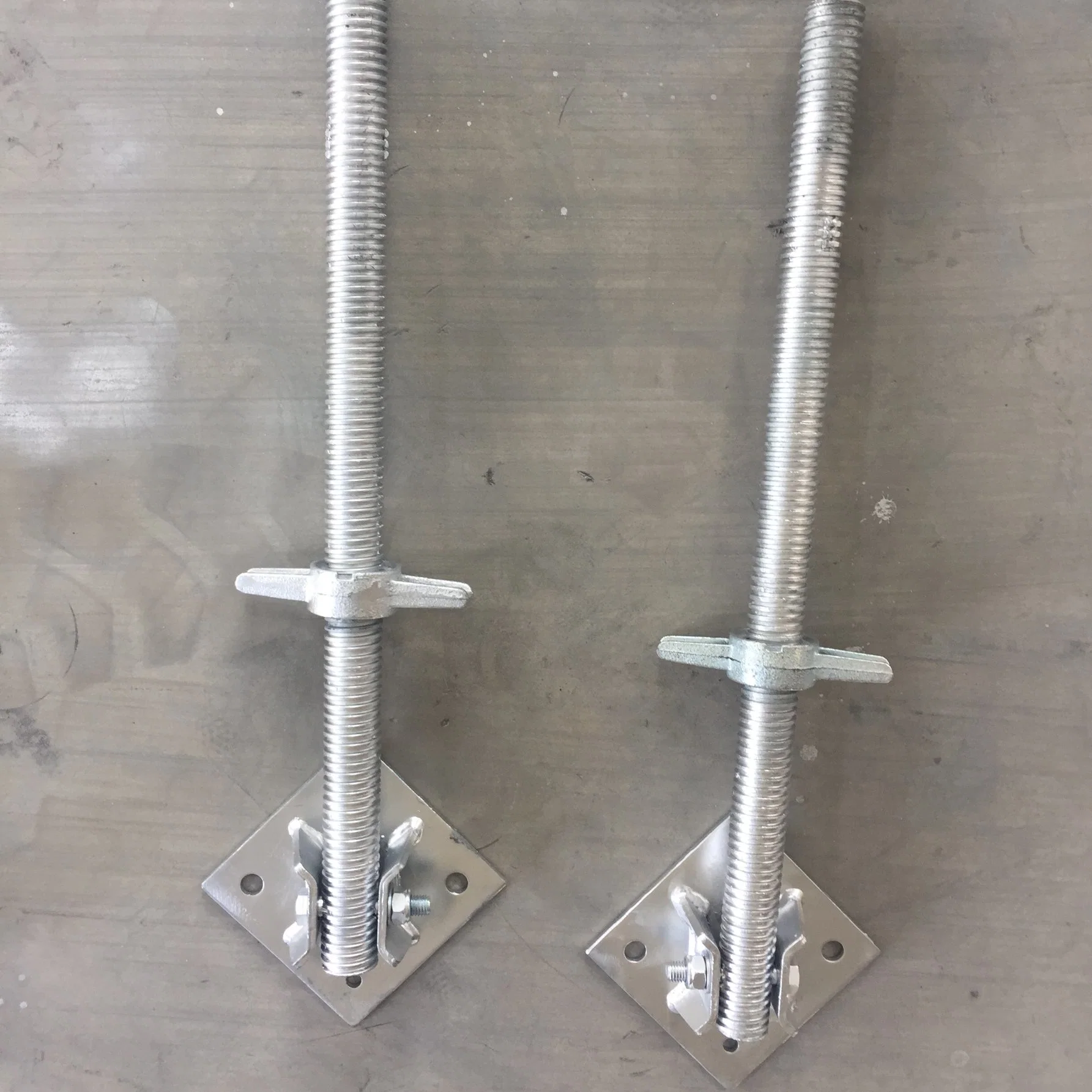 Painted or Electric Adjustable Systems Screw Jack Base 38mm*600mm Hollow/Solid for Ring Lock Scaffolding System