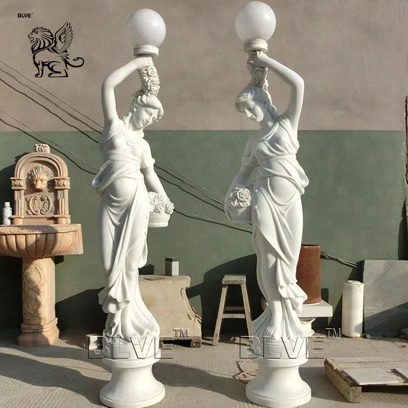 Fábrica Custom Garden Blanco Piedra Carving vida Tamaño Mujer de mármol Estatuas Escultura lámpara de piso