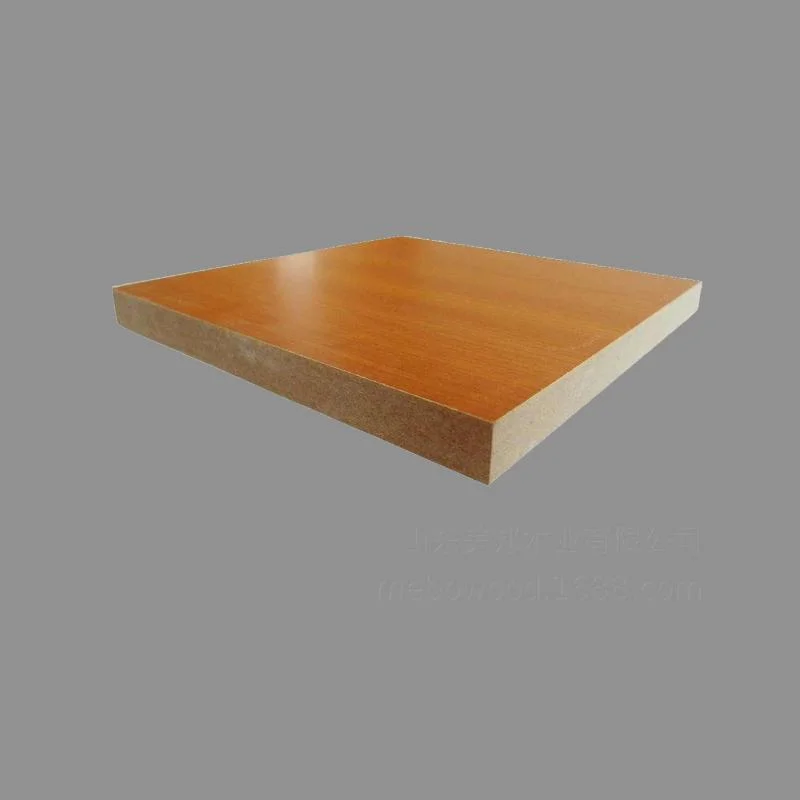 Panneaux MDF en mélamine résistant à l'humidité feuilles de fibres de bois 12 mm 15 mm 18 mm Vente en gros pour la décoration de meubles