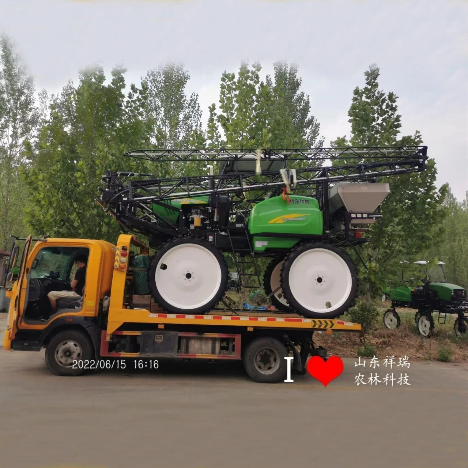 High Horsepower Diesel Powered Sprayer Plant Protection Equipment Ride-on Diesel Four-Wheel Drive Sprayer