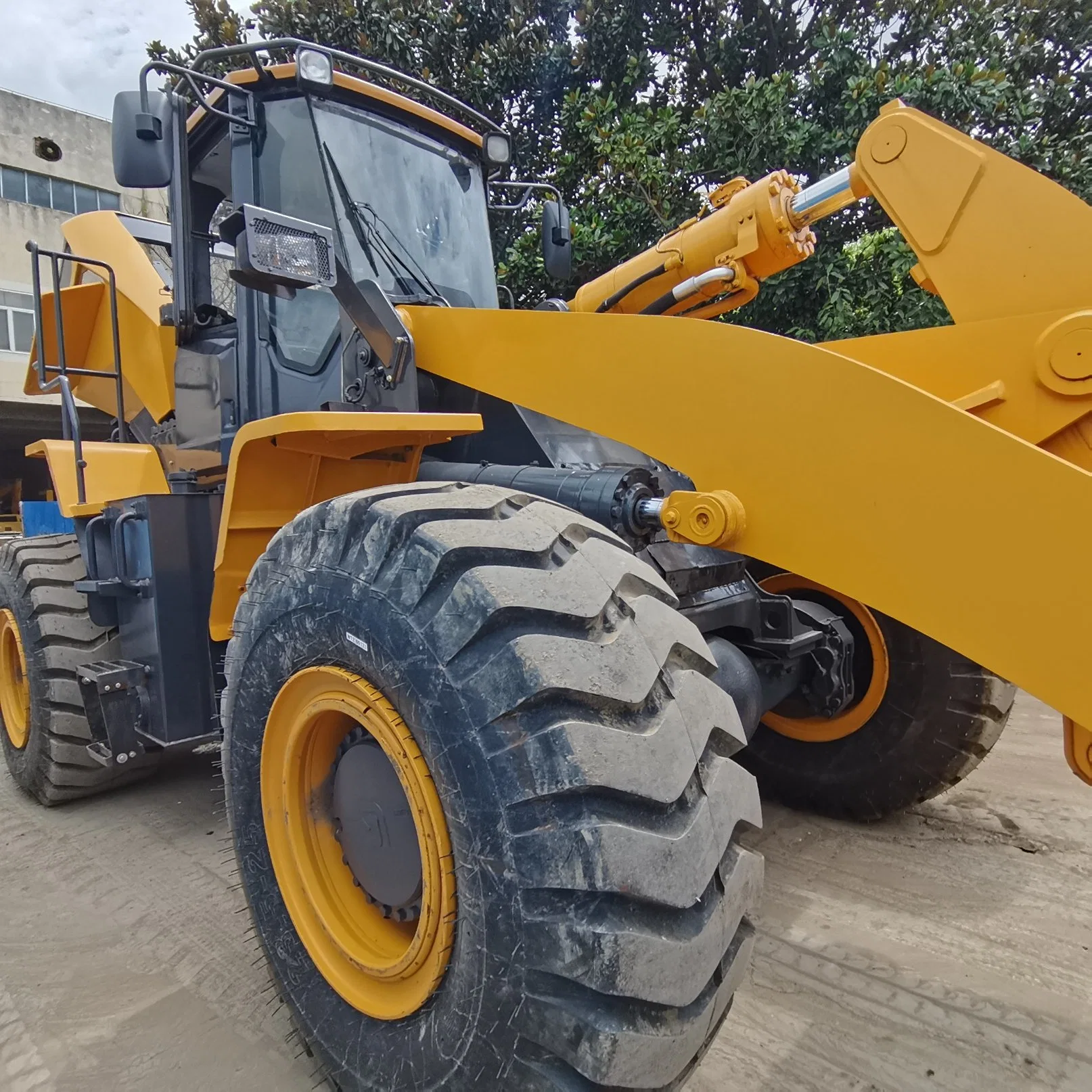 Used/ Second-Hand Machinery Liugong Hydraulic 6 Ton Wheel Loader (CLG862H)