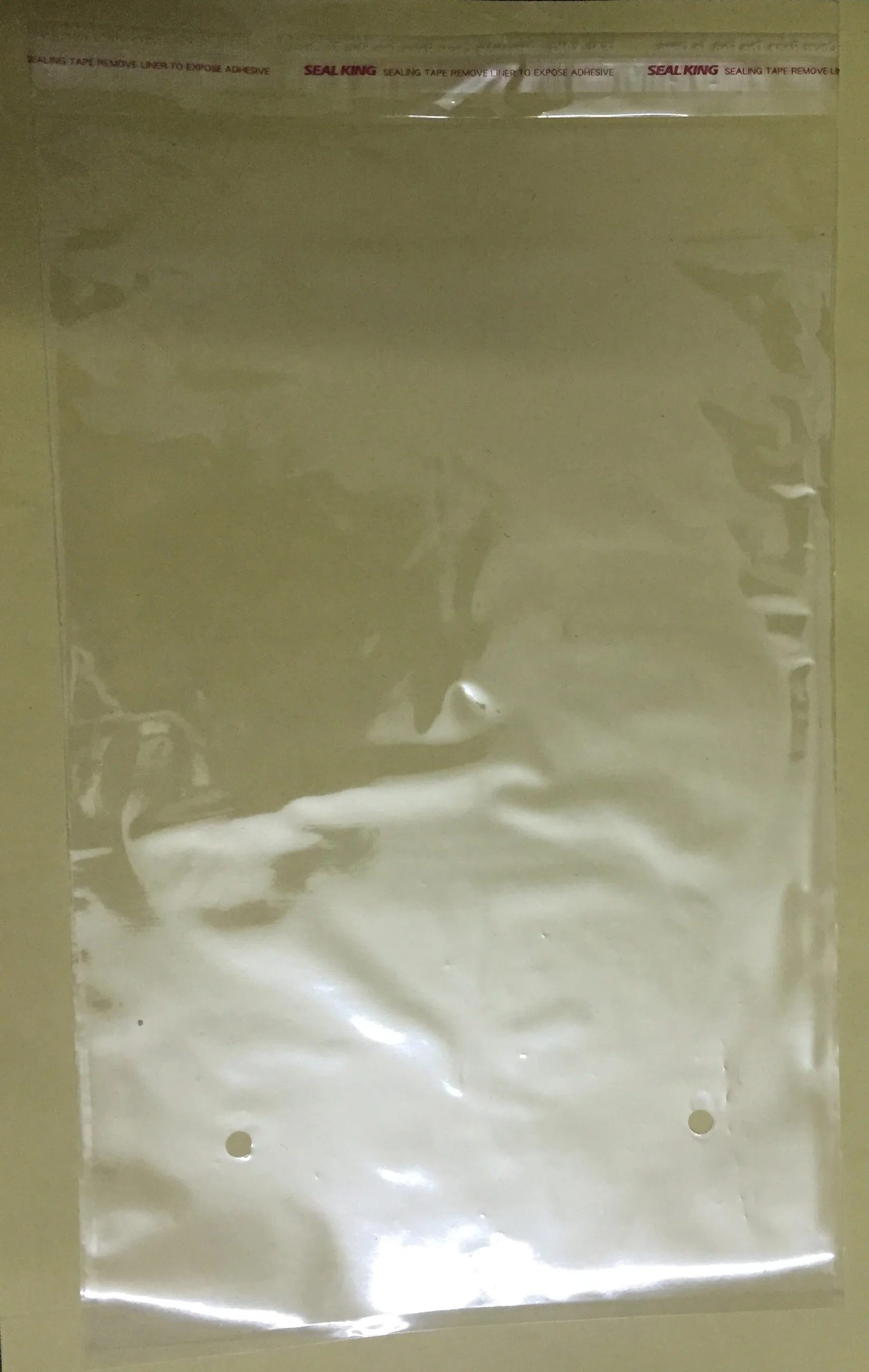 Clear BOPP Adhesive Resealable Plastic Bags for Textile (FLA-9513)