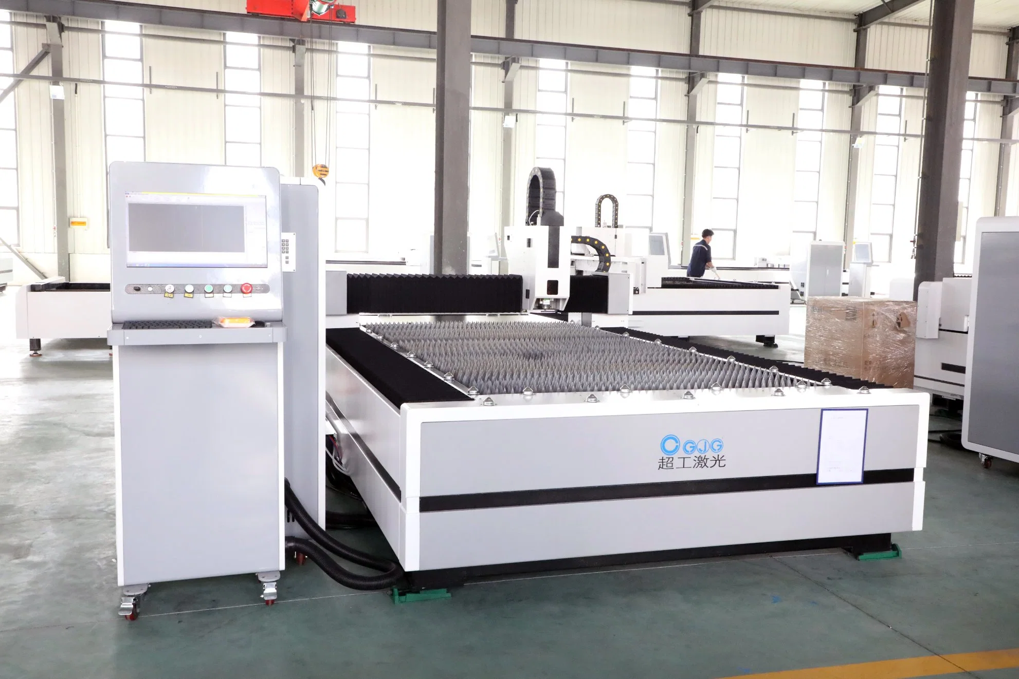 Metal Fiber Laser Cutting Engraving Cutter with 1kw 2kw 2000W 3000W 6000W