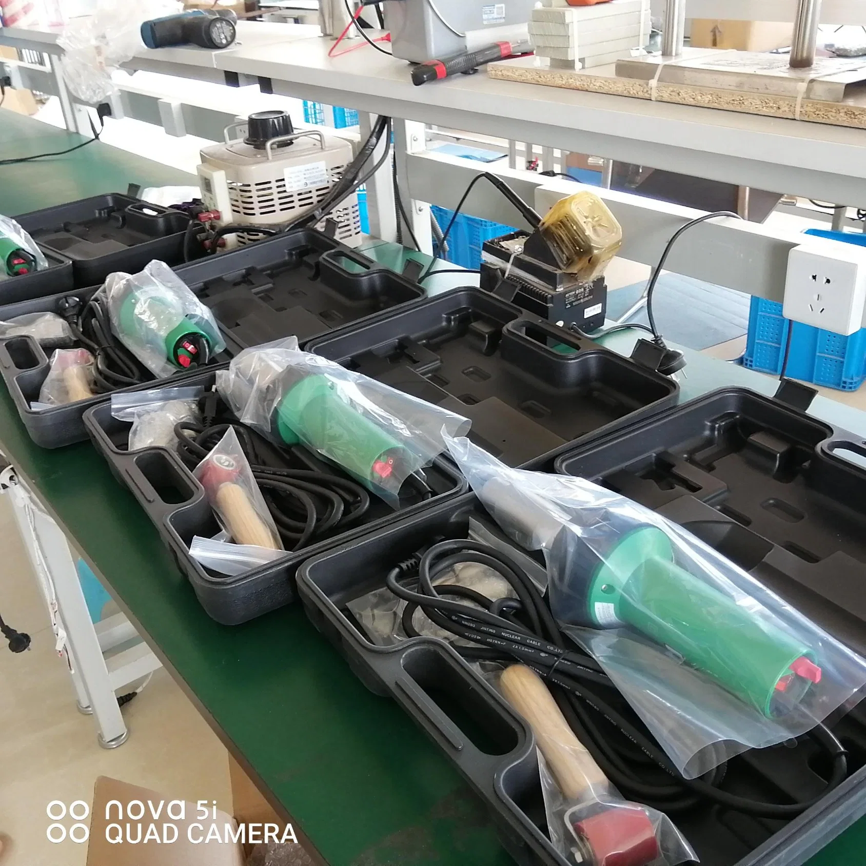 New Chinese Factory 220V or 110V 1600W 50/60Hz Hot Air Welder Plastic Welding Gun for Welder + Flat Nozzles and Hand Press Rollers Wholesale/Supplier Price