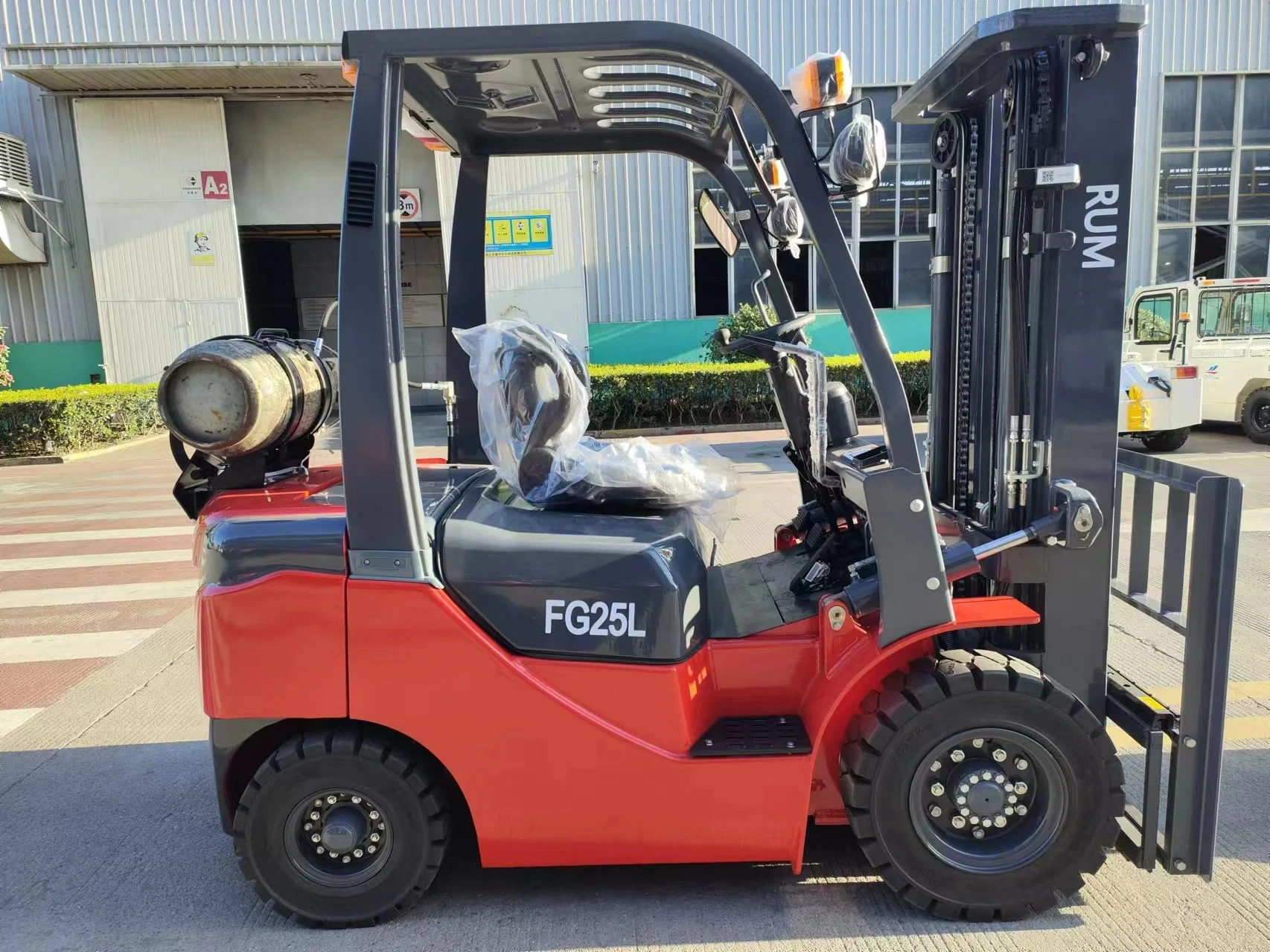 2.5 Ton LPG Forklift Truck Fg25L with Nissan Engine