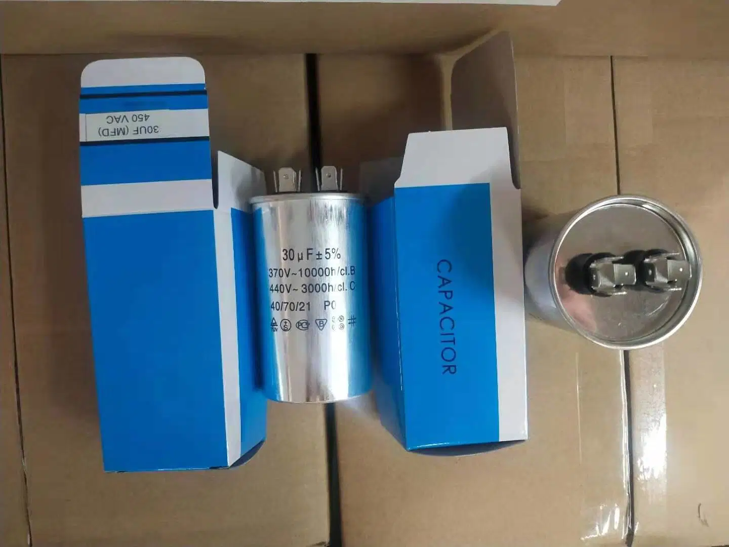 Cbb65 Aluminum Housing Capacitor