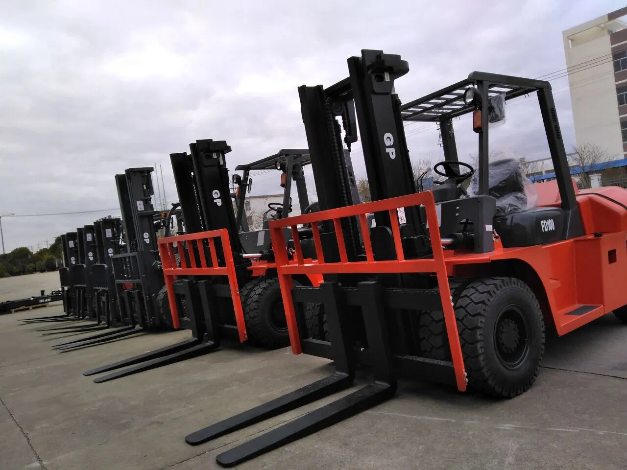 Shanghai Gp Huge Diesel Forklift 11.5t with Japan Engine