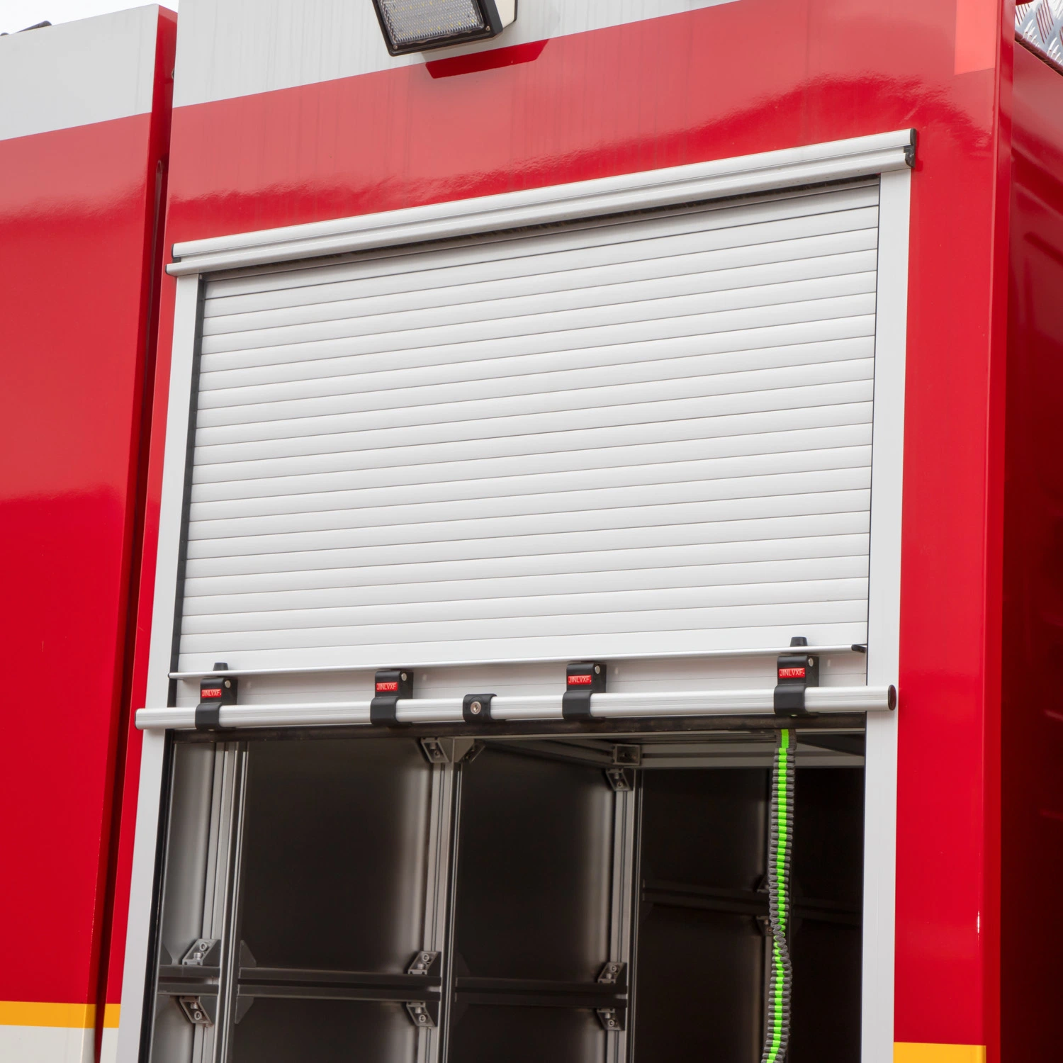 Nouveau camion de pompiers Véhicule de service d'urgence Équipement Volet métallique Porte à enroulement en aluminium