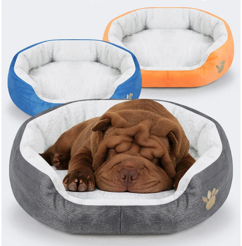 Fabricant en gros d'autres accessoires mignons de lit pour animaux de compagnie en peluche, tels que des tapis, des matelas, des accessoires pour chats et des nids. Fournitures pour animaux de compagnie.