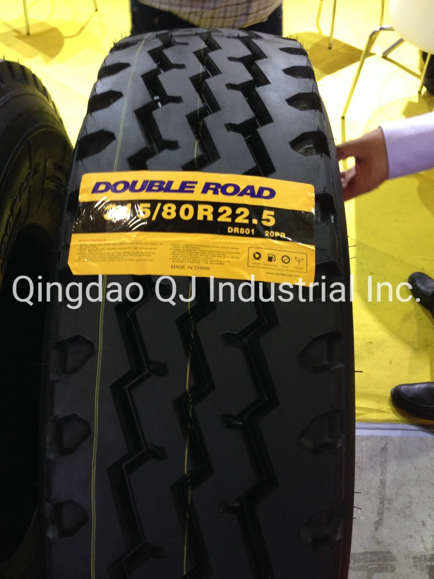 A dupla marca Estrela todos os pneus de camiões radial de aço (315/80R22.5)