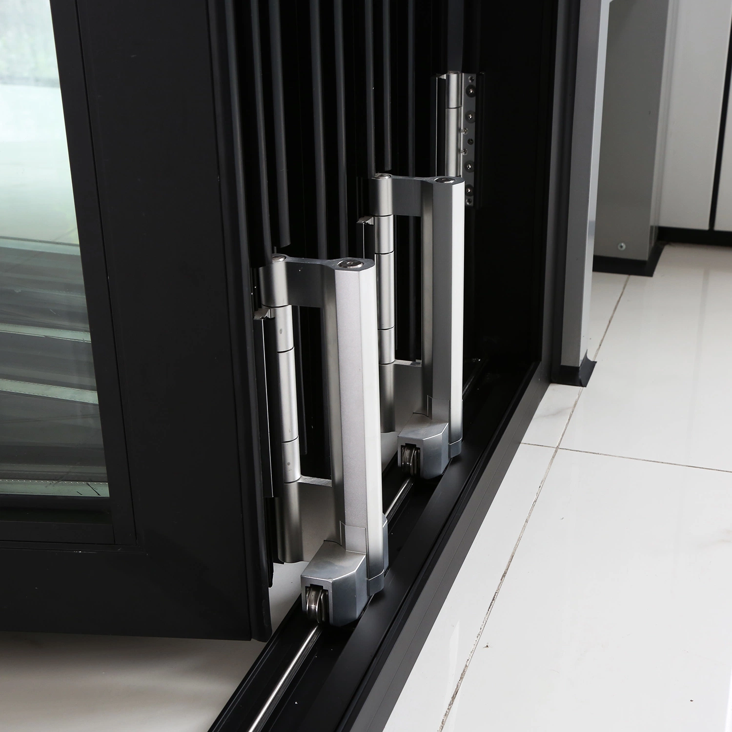 High Standard Low-E Double Glazing Aluminium Bi-Folding Door