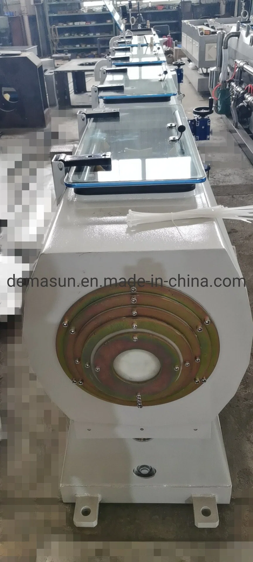 Drainage Pipe Production Line PVC Pipe Machine Vacuum Calibration Tank Plastic Extrusion Line Calibration Bath Pipe Line Cooling Tank