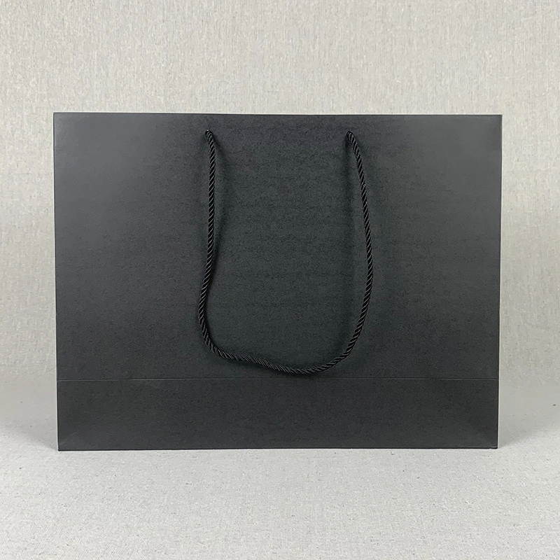 Custom Wholesale/Supplier Rope Handle Black Paper Bag