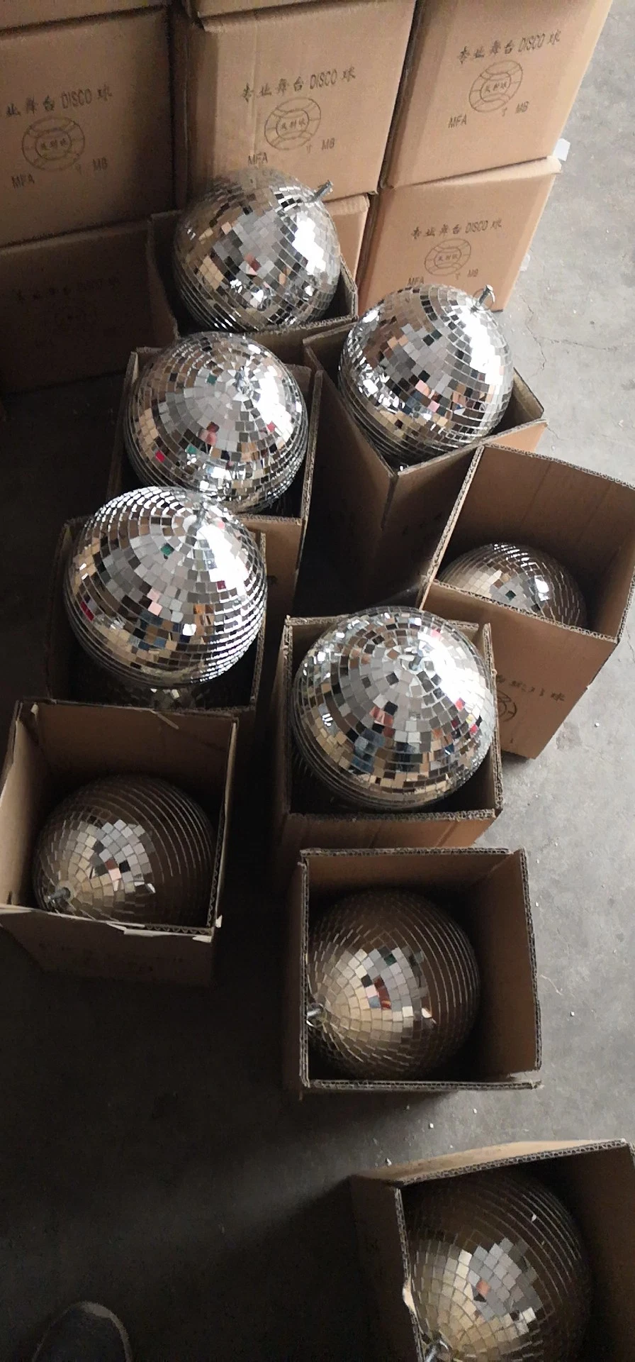 China Wholesale/Supplier colorido discoteca Mirror Ball para DJ Fiesta Palacio de la decoración de Navidad colgante