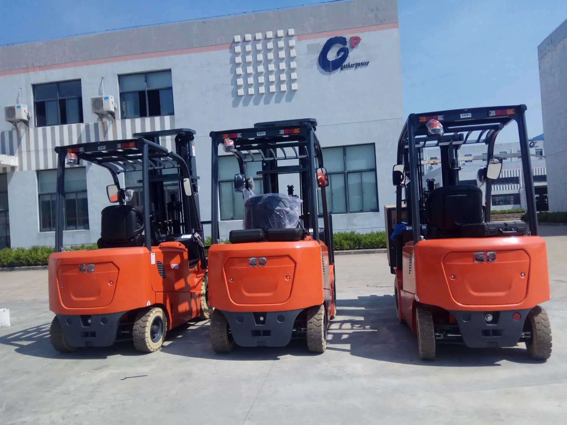 3000kg Capacity 4-Wheel Electric Forklift Truck Curtis Controller Imported Battery
