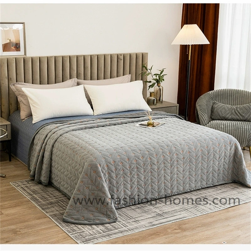 100%poliéster y bordados colcha edredón de terciopelo y ropa de cama Decoración