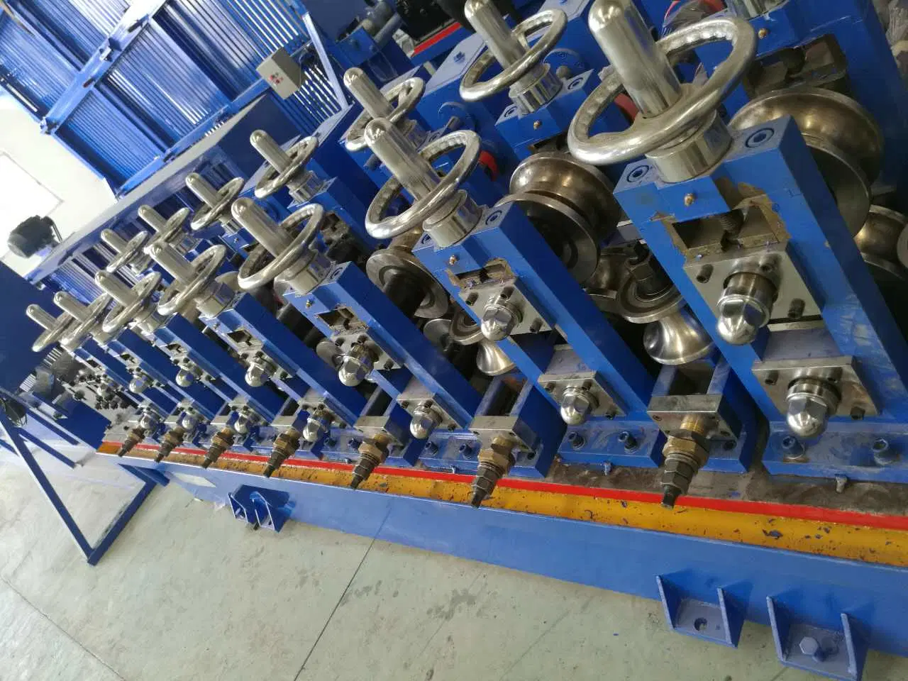 Foshan Yongjian Stainless Steel TIG Welding Decorative Pipe Making Forming Machine Equipment