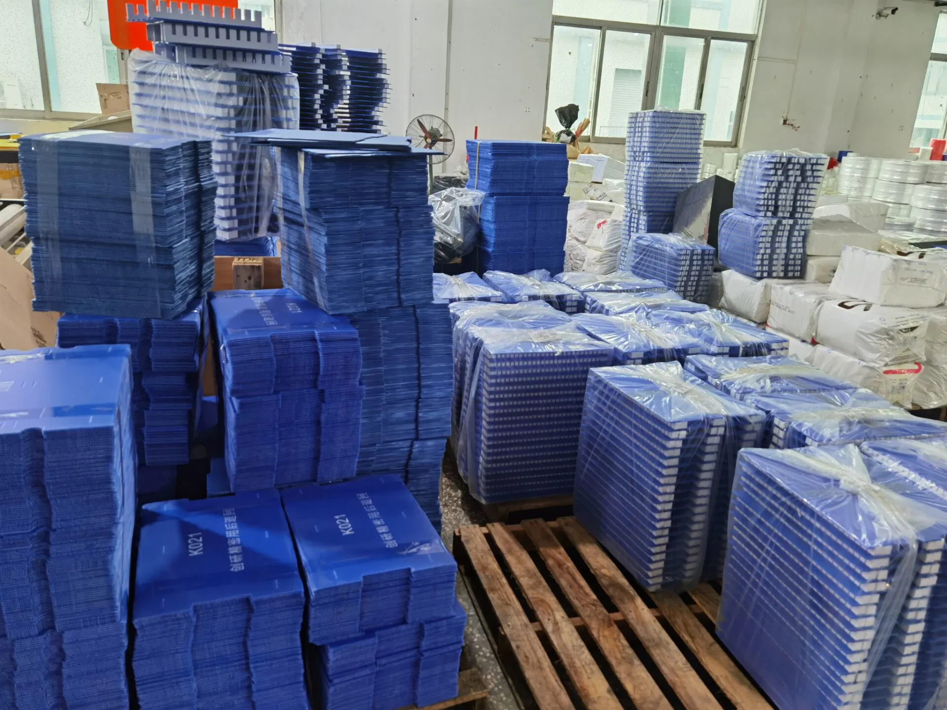 PP Corrugated Box Vegetable Fruit Moving Boxes Corrugated Plastic Carton