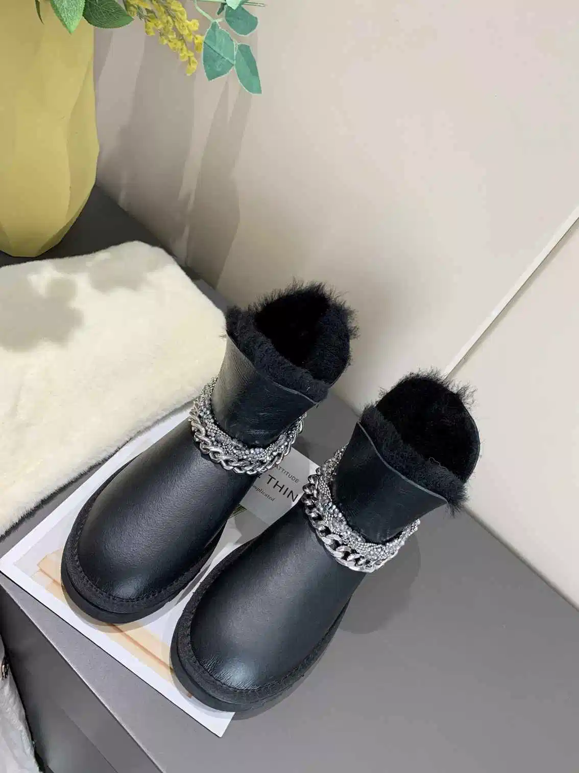 Black Leather Snow Boots Women&prime; S Shoes Chain Lady Shoes