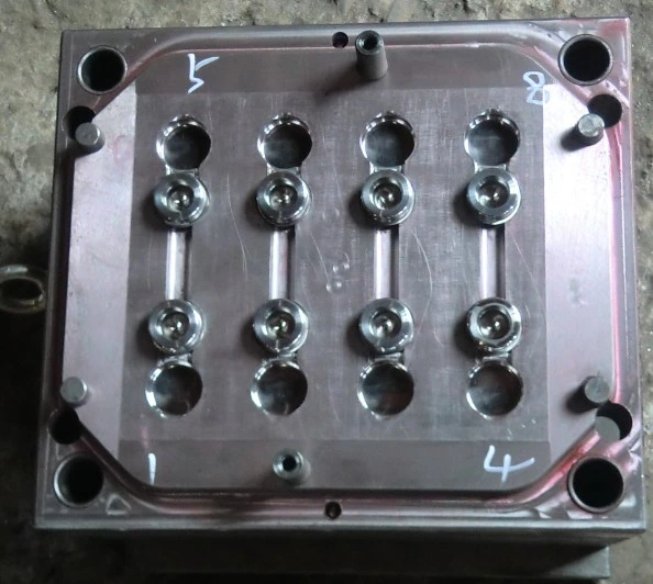 Caja de herramientas, fabricante de moldes