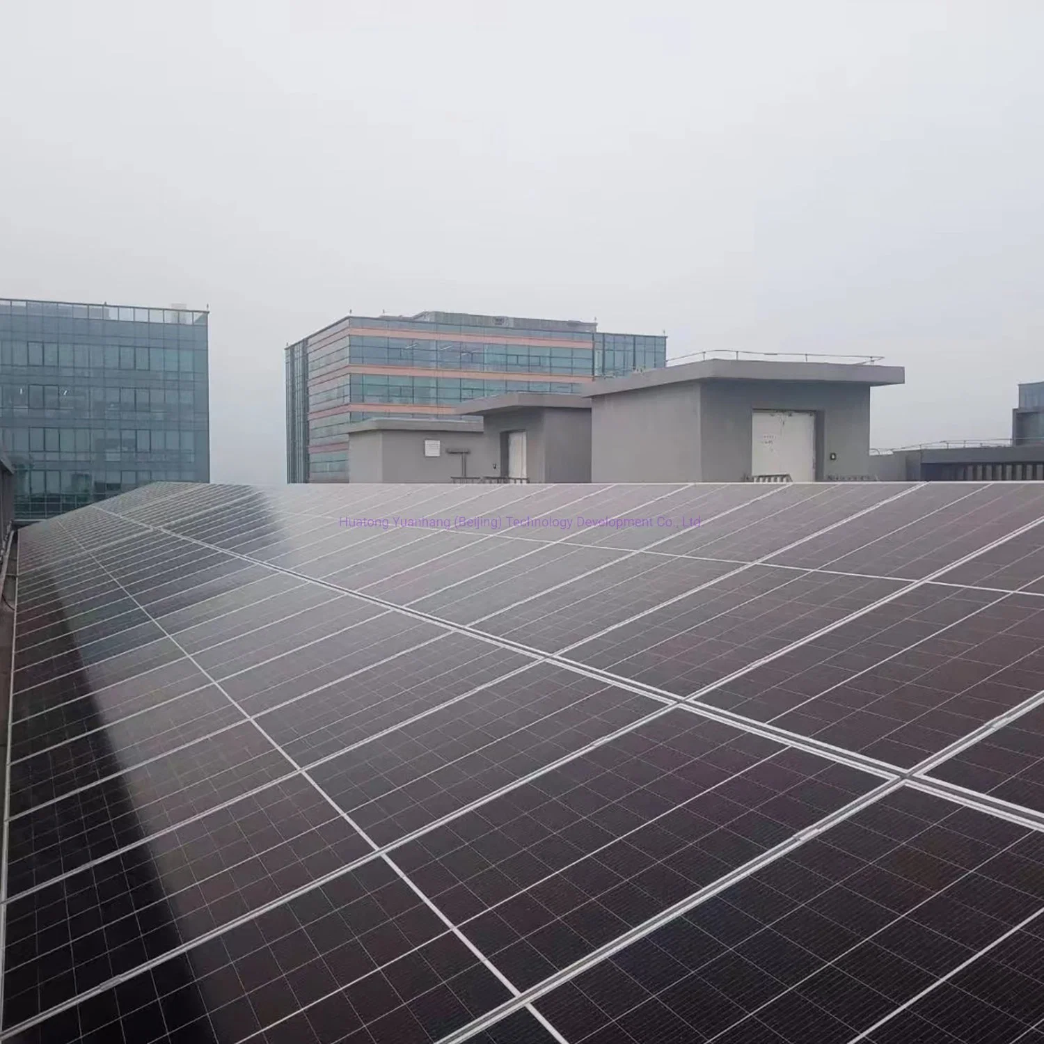 Système solaire domestique Ferme de toit Dispositif de génération d'énergie photovoltaïque de 500 kW Éclairage solaire Alimentation électrique portable extérieure