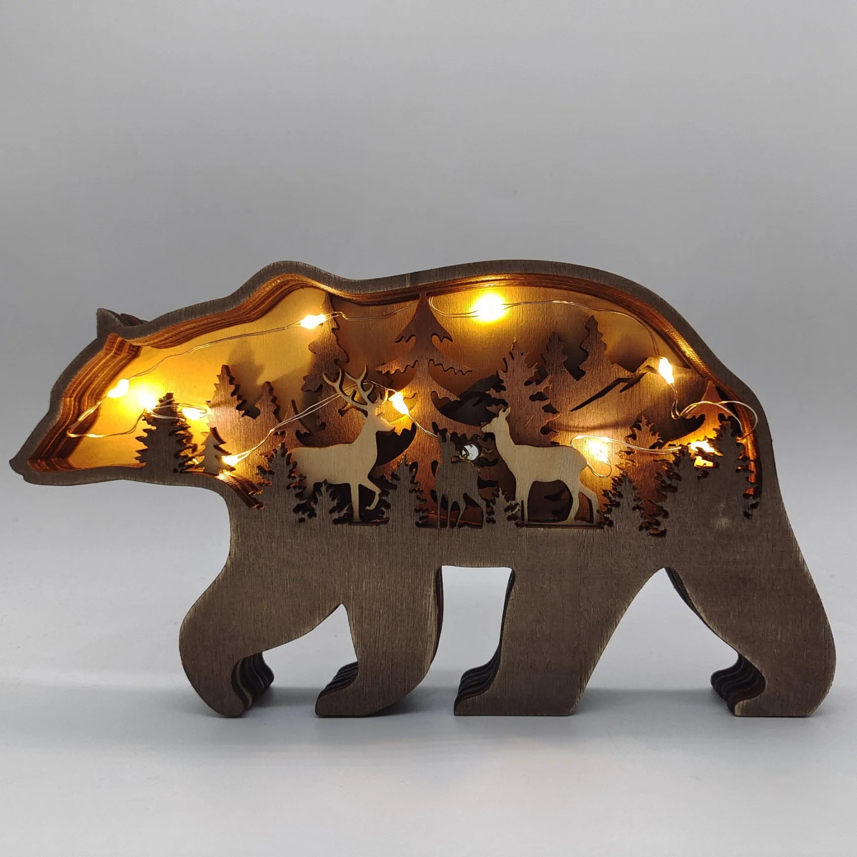 Christmas 3D Bear Decoration Wooden Animal Wall Craft Decor Carved Wooden Ornaments Bear Totem Decoration Wood Carved Bear