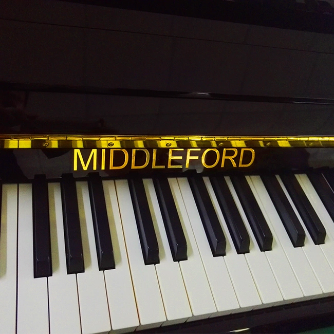 Instrumento musical Middleford clave 88 de color negro piano vertical hasta110cm.