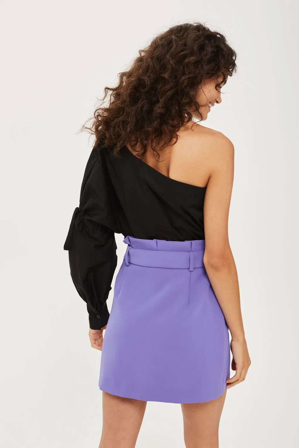 2017 Venta caliente diseños de moda los cinturones de seguridad bolsas de papel mini falda para las mujeres