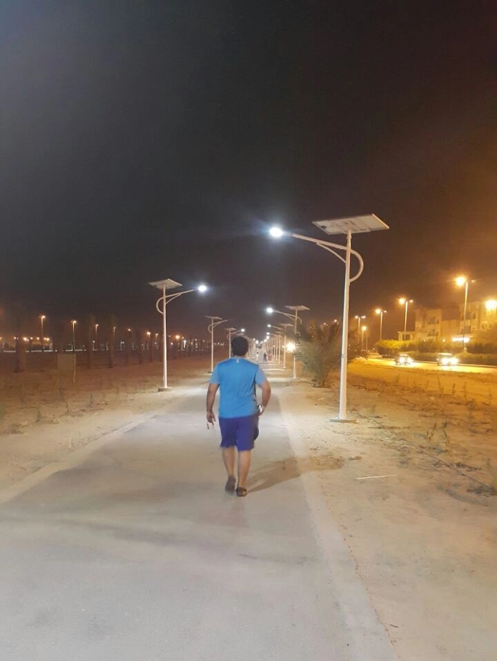 50W Solar Street Light with Half Power Function, Very Brightness