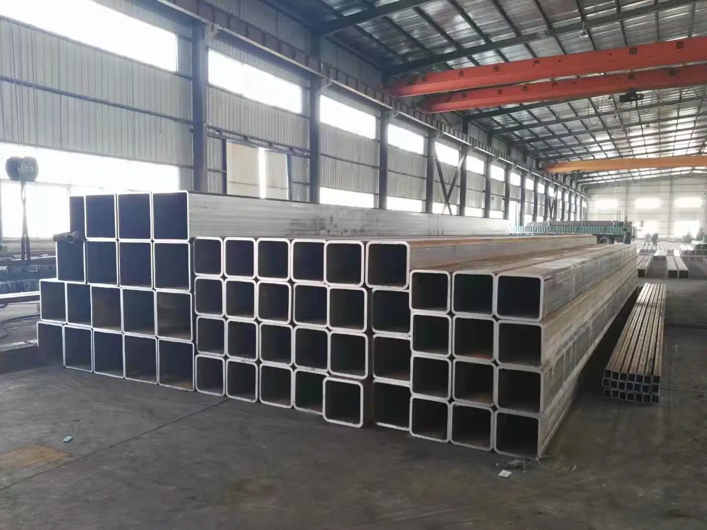 Hot Rolled Black Steel Square Tube/Rectangular Hollow Tubular Steel Pipe