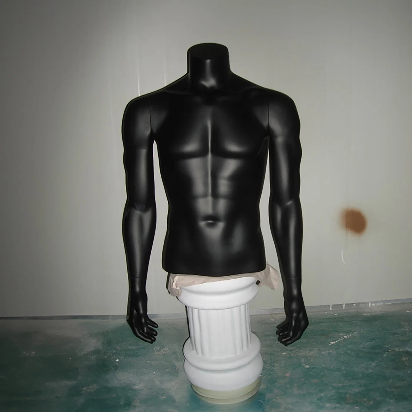 Durable Fiberglass Mannequins for Long-Term Investment