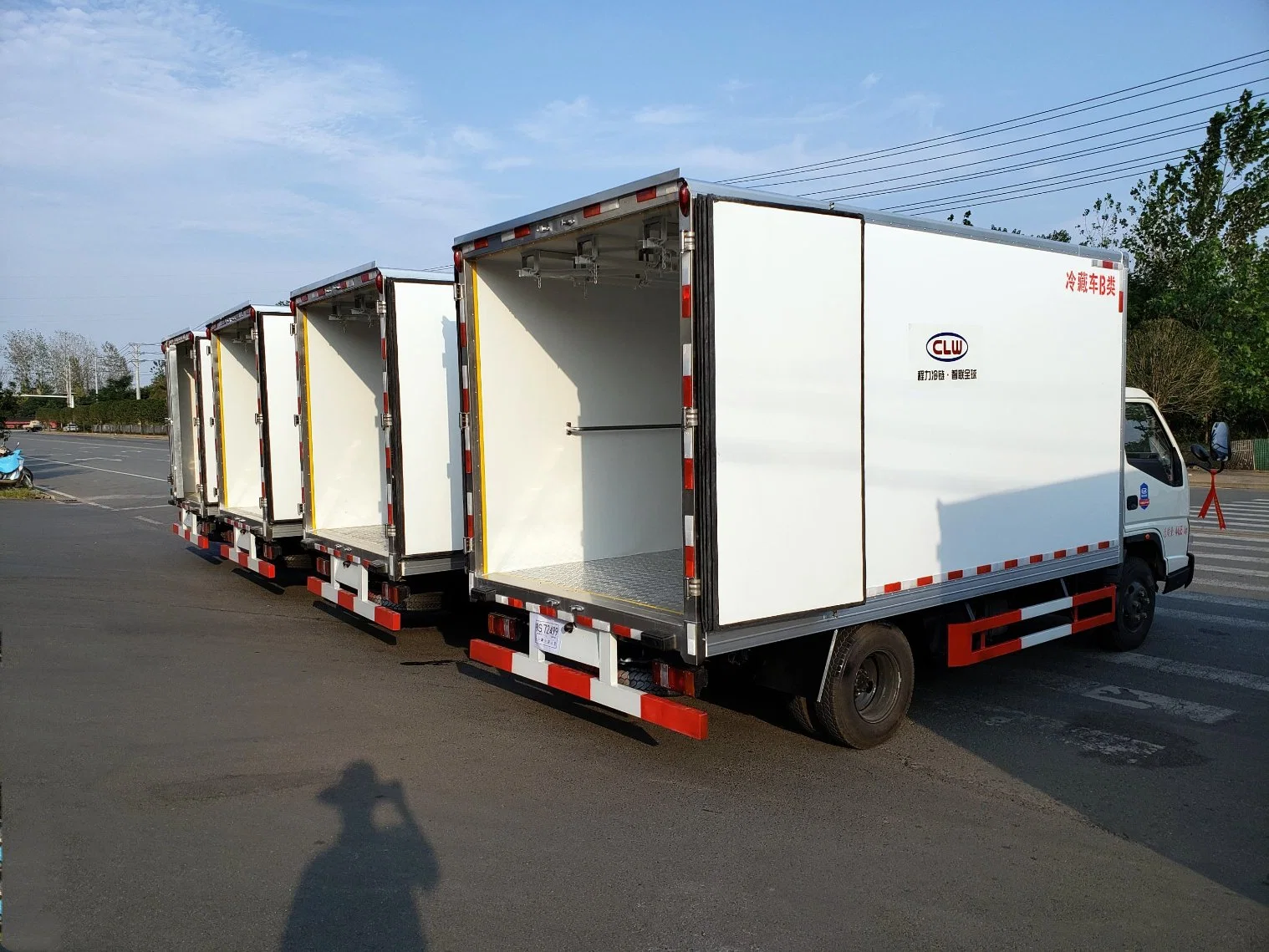 Large Capacity Dongfeng 4X2 190HP Refrigerated Truck