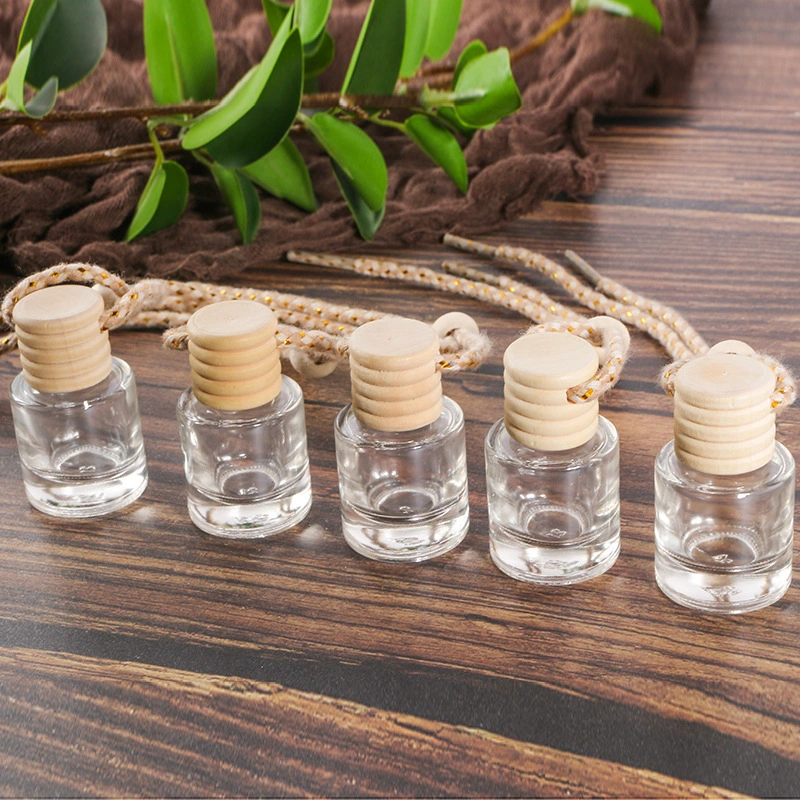 5ml Empty Square Shaped Diffuser Bottle Eco-Friendly Wood Top Car Perfume Bottles Hanging Car Air Freshener Refillable Glass Diffuser Container