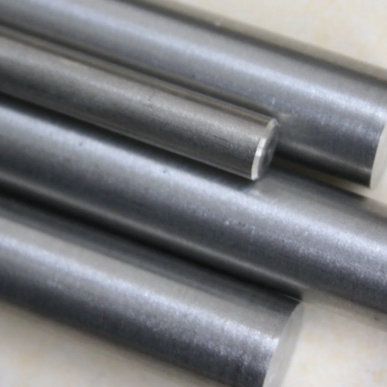 ASTM B365-98 R05252 قضيب التنتانتالوم Tungsten Alloy من طراز تا-2.5 واط