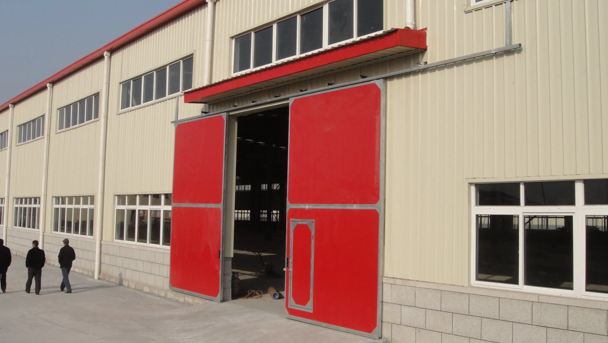 Prefabricated and Pre-Engineered Steel Structural Framed Metallic Building Construction