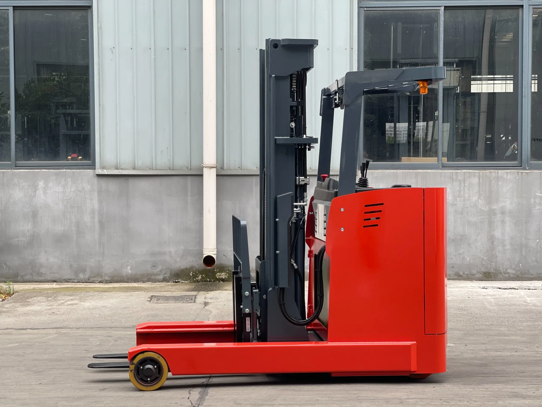 China Brand 1.2ton 1.5ton 2ton Stand up Type Electric Reach Truck Forklift