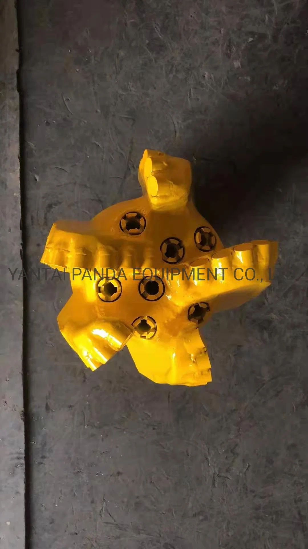 لقم ثقب PDC Bit PDC زيت وغاز المياه فوهة Tungsten Carbide الصناعية