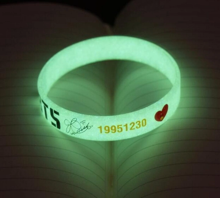 A decoração de parte da Vela Aquecedora bracelete LED LED multicolorido bofetada banda com a marca do OEM