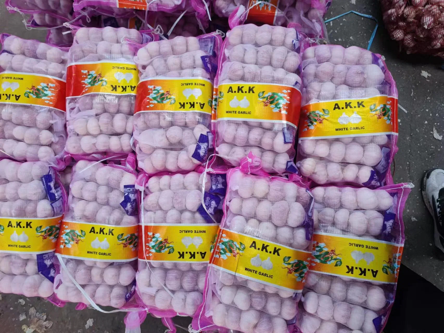 China Loose Bag 10kg/20kg Normal White Garlic