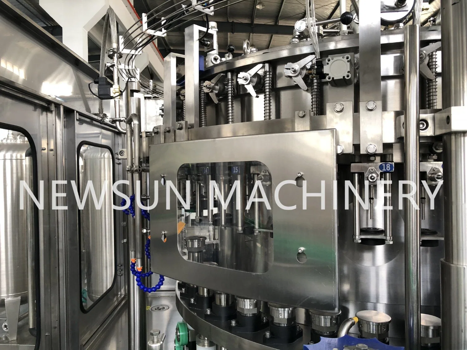 Newsun constructeur de la machine automatique de l'eau potable Usine d'Embouteillage de boissons de la bière de l'équipement de moulage par soufflage PET bouteille en verre de l'étiquetage de lavage des machines de remplissage