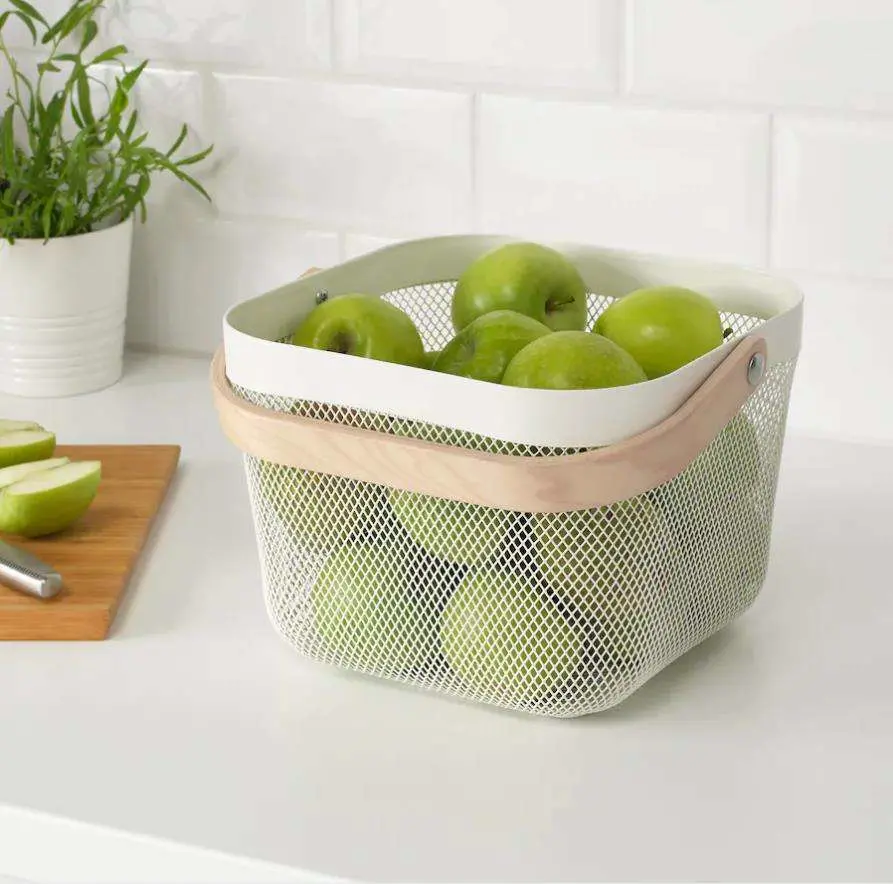 Wholesale/Supplier Countertop Picnic Fruit Metal Wire Mesh Storage Basket with Wooden Handle