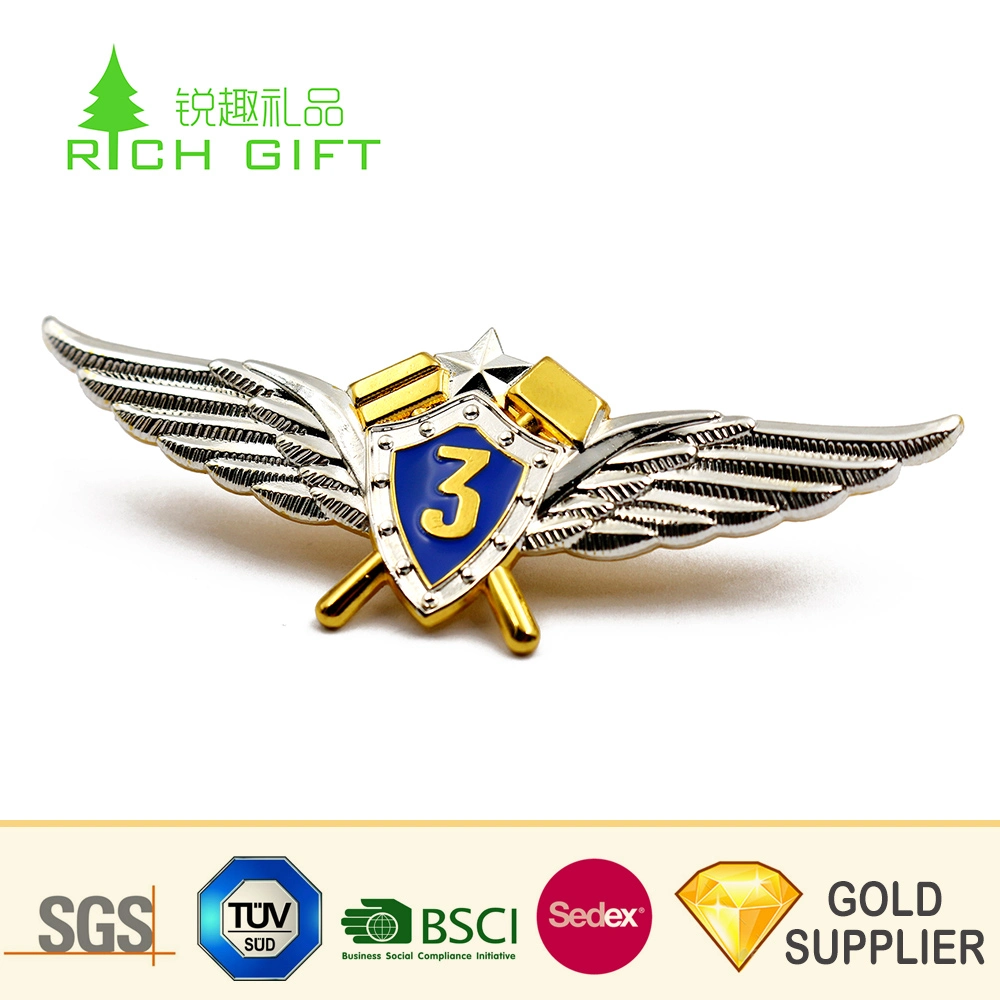 Wholesale China Custom Metal Zinc Alloy Doming 3D Shiny Gold Plating Military Pilot Wings Pin Badge