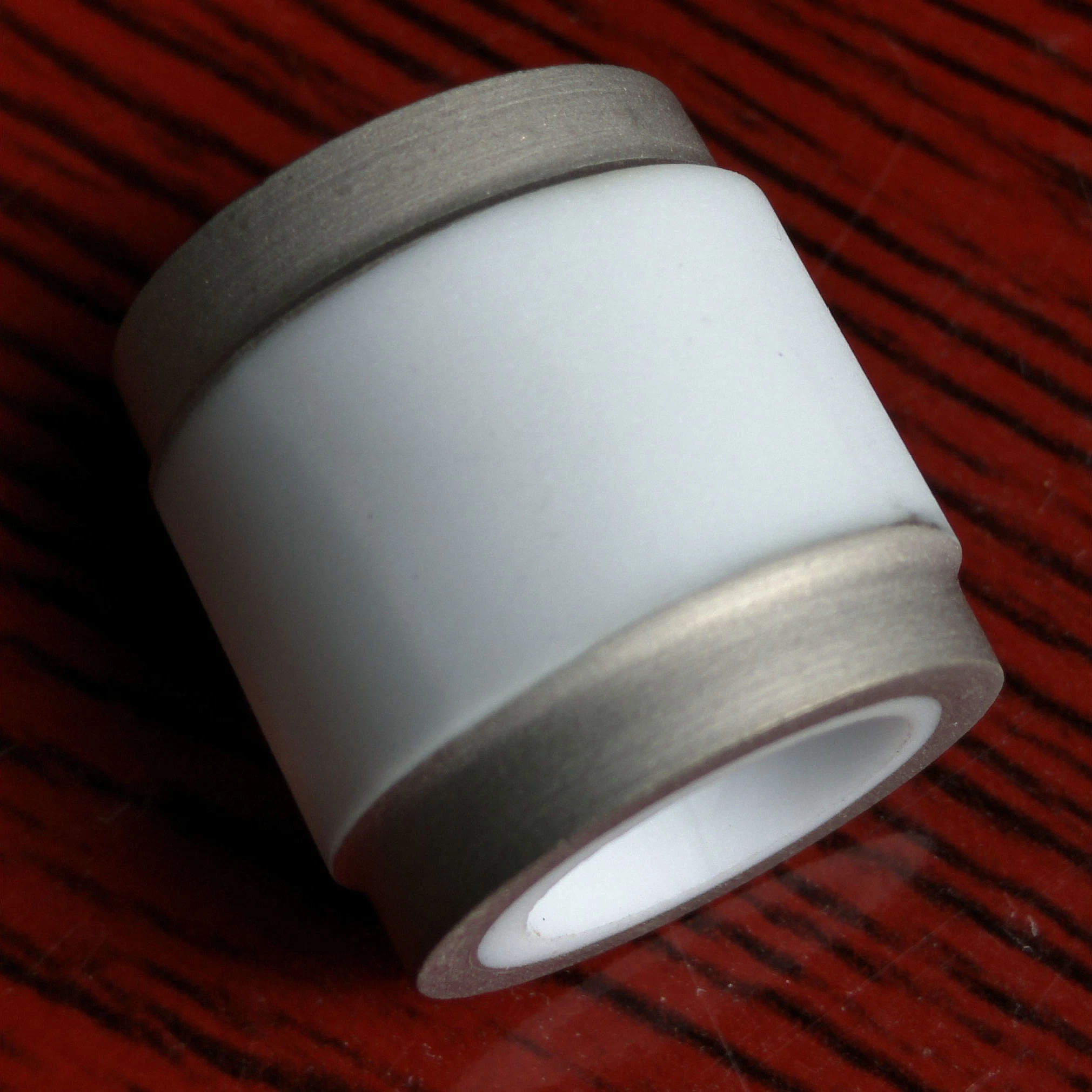 Sgj Exclusive 97.6% Alumina Ceramic Isolator with Metalizing Thin Layer of Molybdenum and Nickel Coating